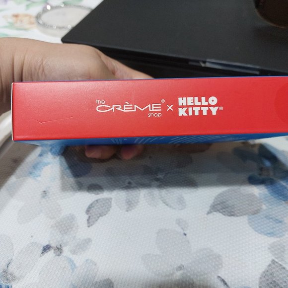 The Creme Shop Hello Kitty Nail Decal with Polish Kit 50 Decals Clear Polish - Picture 2 of 3